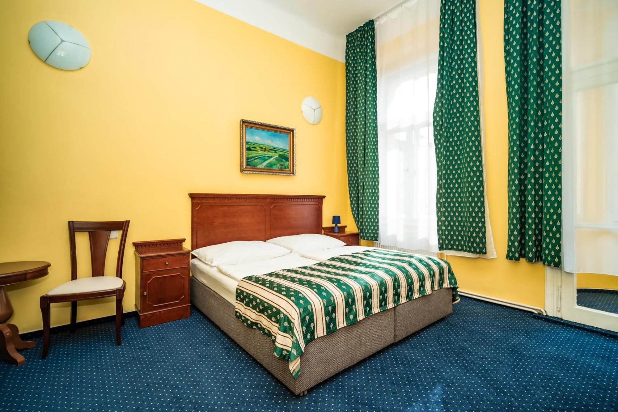 פראג Hotel Otakar מראה חיצוני תמונה
